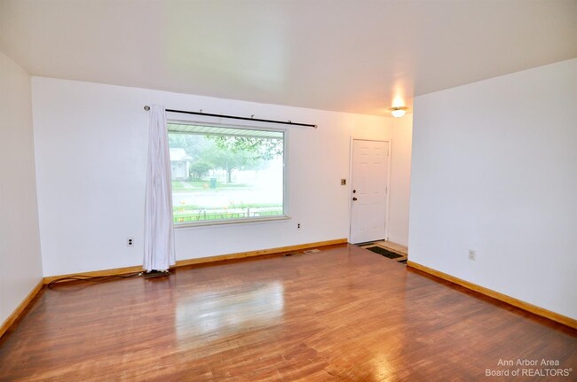 Building Photo - 8807 Tavistock Dr