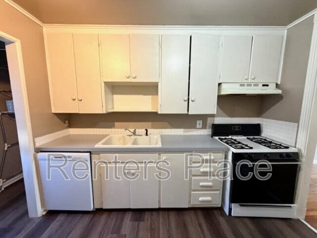 Foto del edificio - 957 E 37th Pl