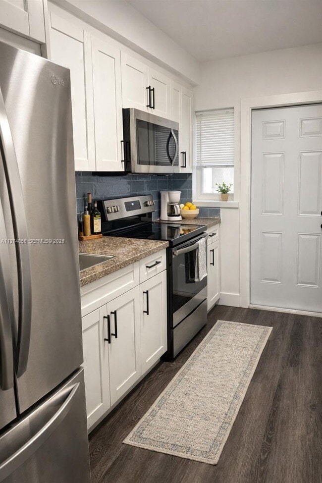 Building Photo - 3551 SW 10th St