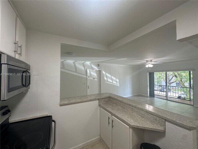 Foto del edificio - 7951 SW 104th St