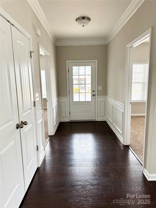 Foto del edificio - 304 Harrison Ln