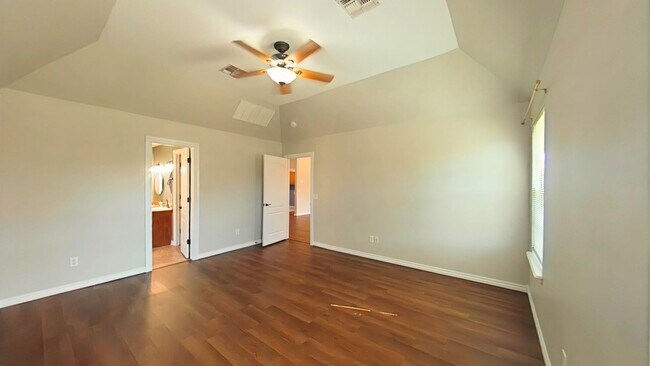 Foto del edificio - 319 SW Coral Ave