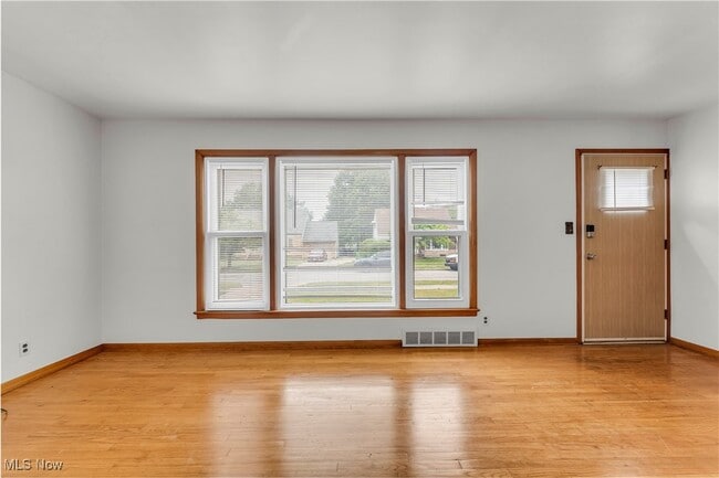 Building Photo - 23900 Puritan Ave