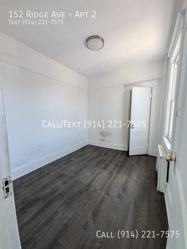 Building Photo - 152 Ridge Ave