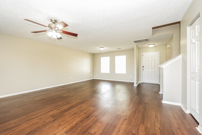 Building Photo - 2694 Sutherland Dr