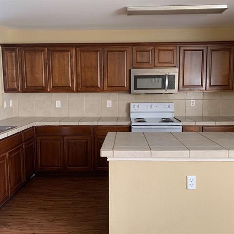 Foto del edificio - 1434 Mission Hills Ln