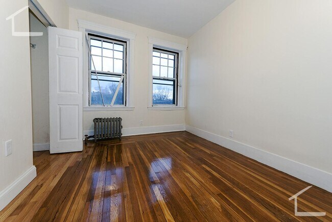 Foto del edificio - Top-notch and elegant apartment