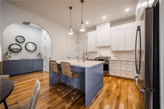 Building Photo - 4607 S 47th St