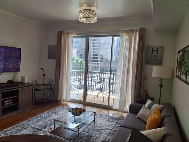 Foto del edificio - 300 W 5th St