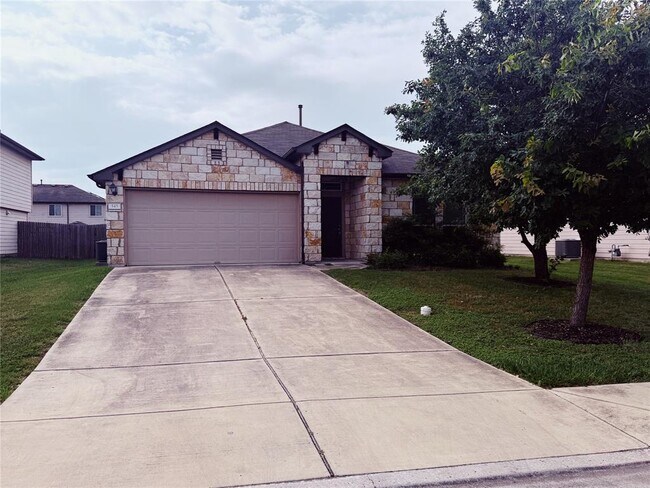 Building Photo - 545 Goddard