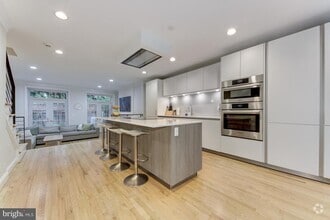 Building Photo - 4306 Westover Pl NW