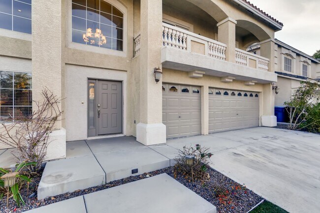 Building Photo - Modern 5-Bedroom, 3-Bathroom Oasis with a 3-Car Garage in the Heart of Las Vegas