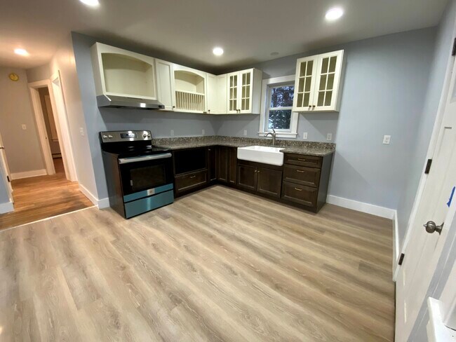 Building Photo - 52 Hayden Pky