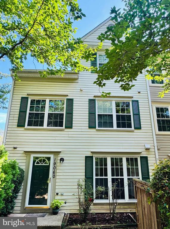 Foto principal - 19060 Highstream Dr