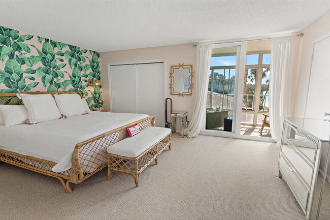 Building Photo - 4601-4A1a Jimmy Buffett Mem Hwy