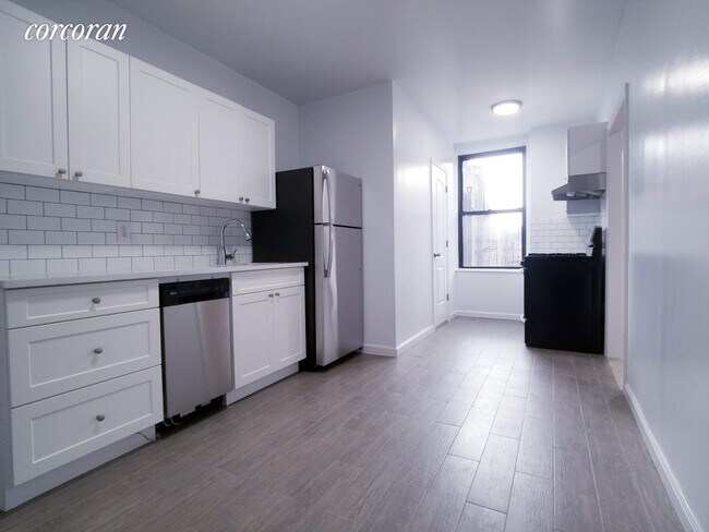 Foto del edificio - 552 Driggs Ave