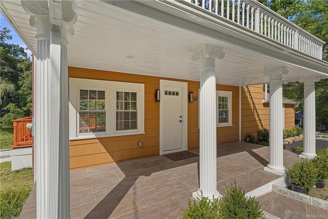 Building Photo - 58 Whippoorwill Rd E