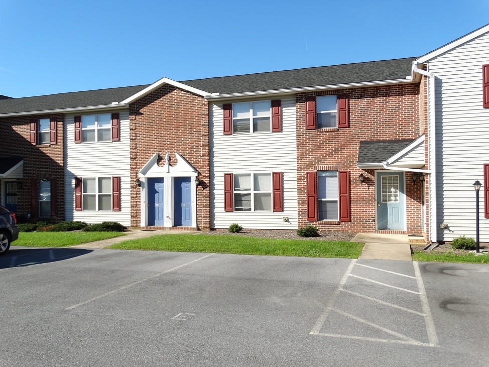 Primary Photo - 215 Miller Rd