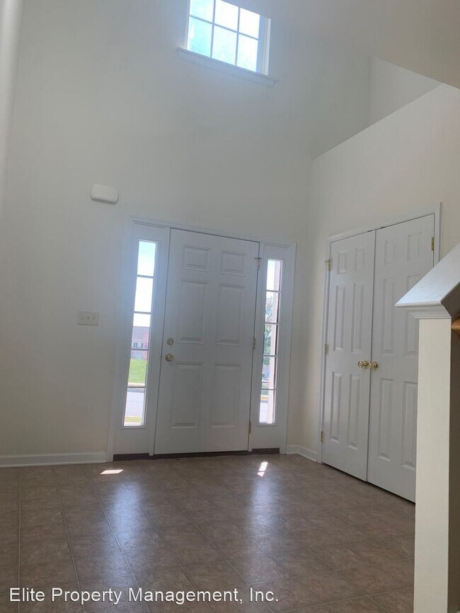 Building Photo - 3 br, 2.5 bath House - 525 Marion Rd