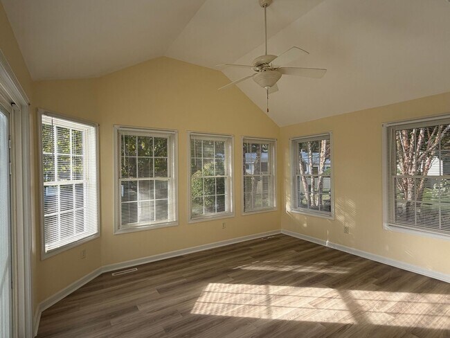 Foto del edificio - Single Story home in Overbrook Shores