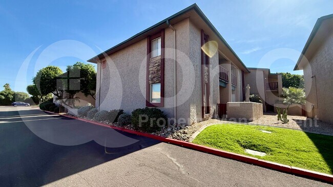 Foto del edificio - 4354 N 82nd St