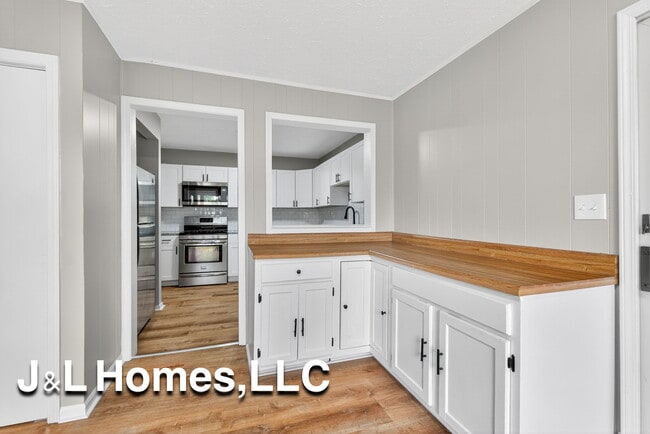 Foto del edificio - 1655 Westfield Dr N