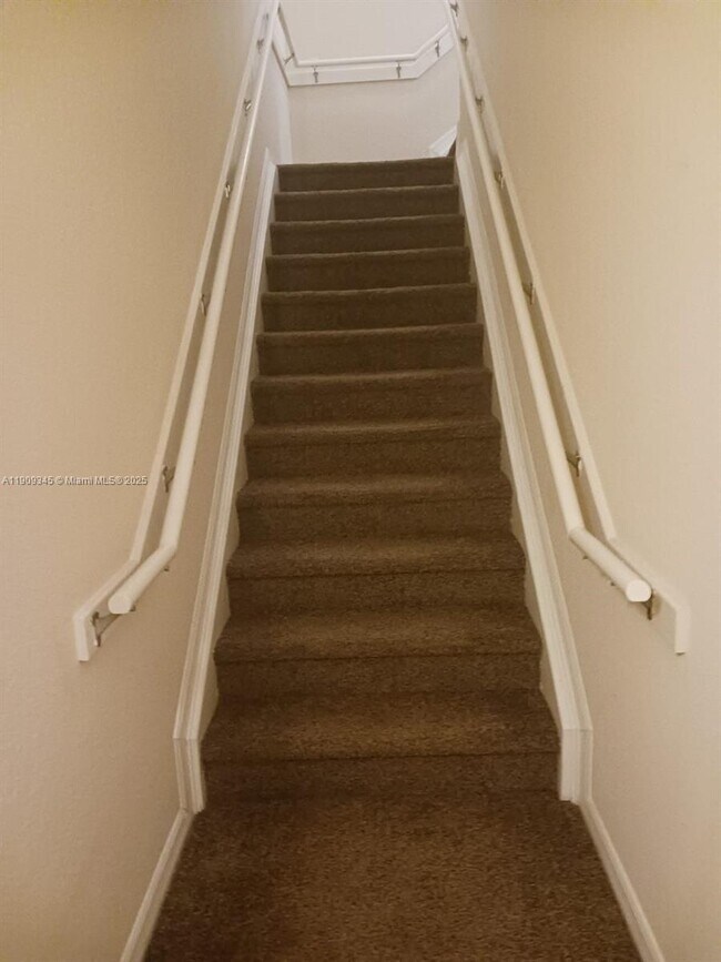 Foto del edificio - 102 Belmont Ln