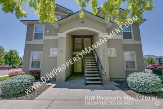Building Photo - 1805 E Overland Rd