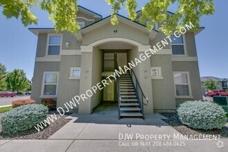 Building Photo - 1805 E Overland Rd