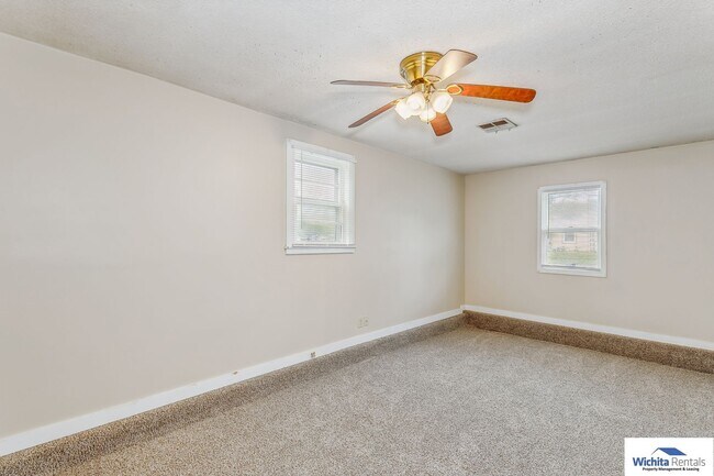 Foto del edificio - 2 bedroom near Wichita State University