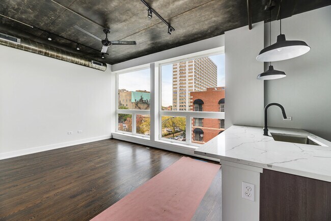 Foto del edificio - 4720 N Sheridan Rd
