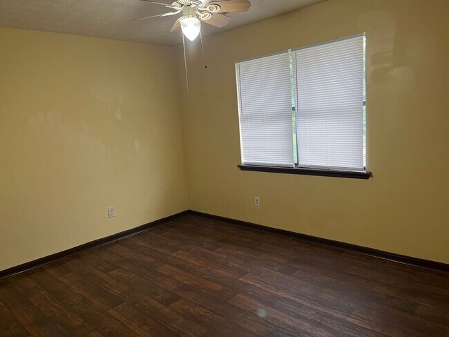 Foto del edificio - 2 Bed 2 Bath Duplex