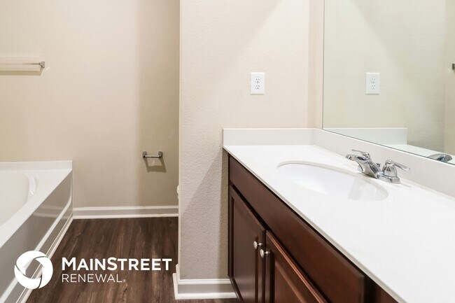 Foto del edificio - 585 Clover Cir