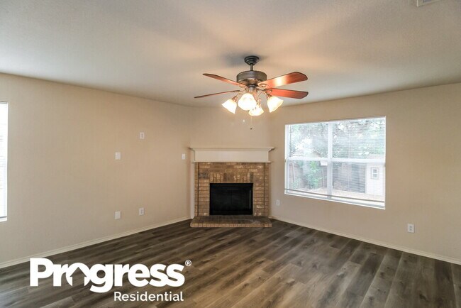 Building Photo - 6961 Sylvan Meadows Dr