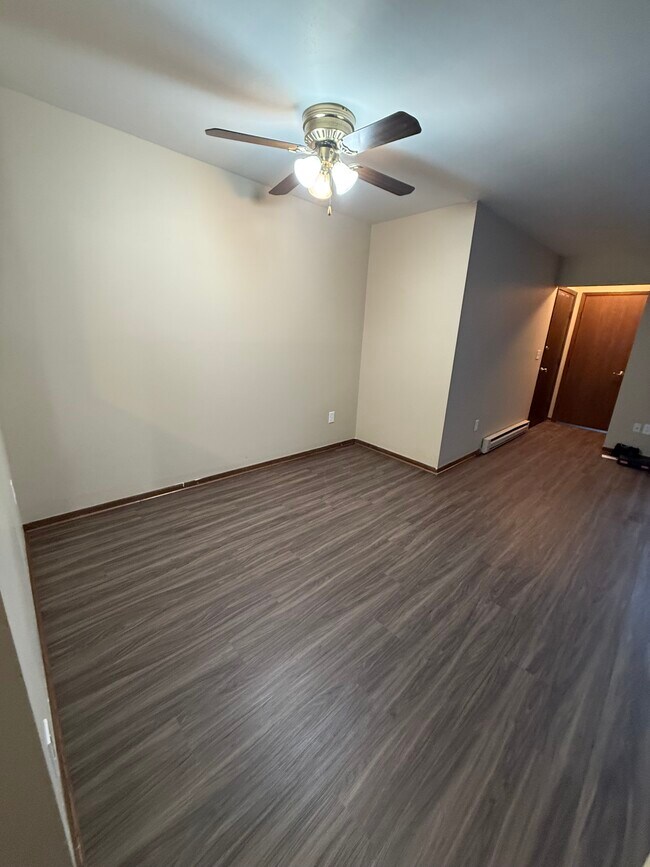 Dining Area - Willow Glen Apartments