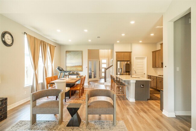 Building Photo - 29023 Laurel Grove Ln