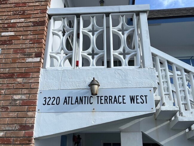 Foto del edificio - 3220 NE 10th St