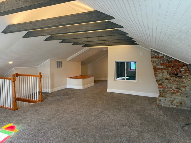 Building Photo - 7601 Hamilton Ave