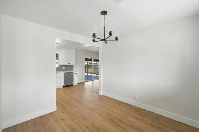 Foto del edificio - Charming 4 bedroom 2 bathroom