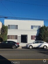 Building Photo - 1432 Cherry Ave