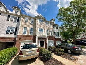 Building Photo - 6431 Park Pond Dr