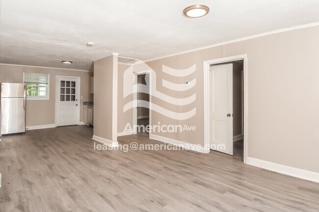 Foto del edificio - 205 Bowling Ave