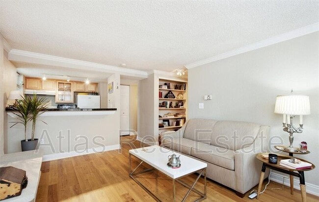 Foto del edificio - 1125 N Washington St