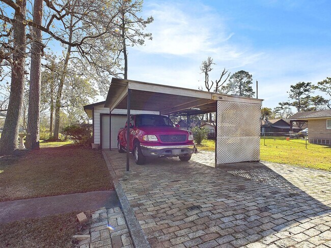 Foto del edificio - 2814 Balmorhea Ave