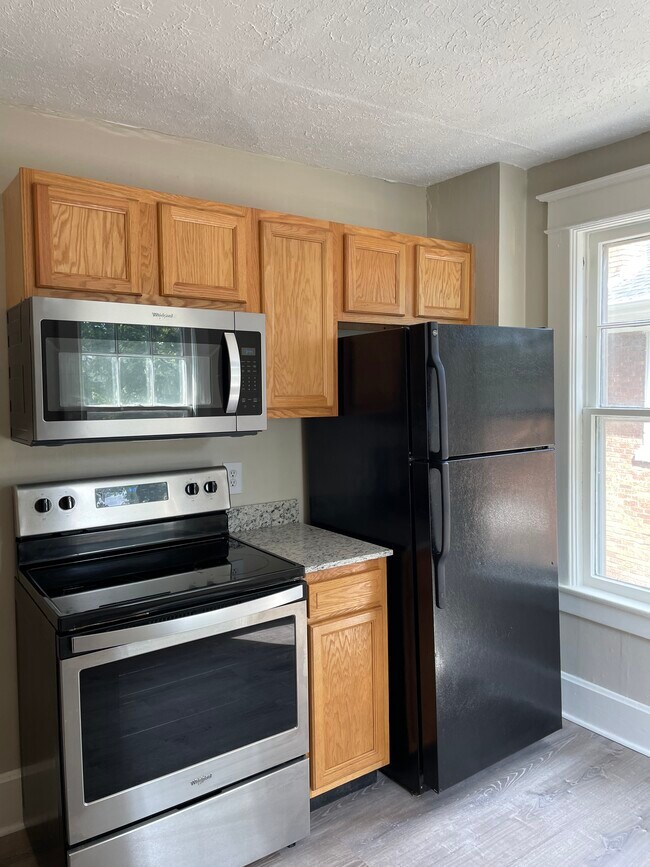 1010 Fontaine Rd Unit B, Lexington, KY 40502 1010 Fontaine Rd Lexington, KY