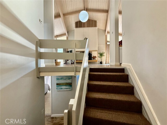 Foto del edificio - 872 Sierra Vista Dr