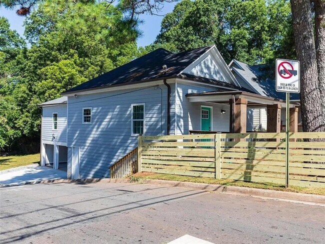 Foto del edificio - 1569 Jonesboro Rd SE