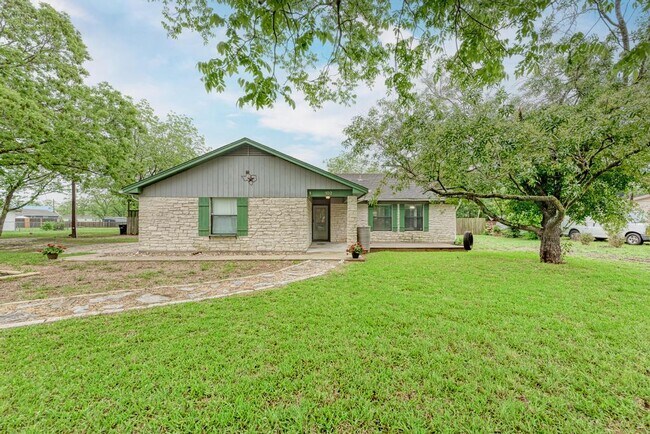 Building Photo - 103 Hutto St