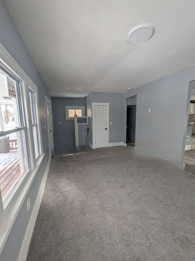 Foto del edificio - Large 4 bedroom 1.5 bathroom- EDEN and CMHA Section 8 Welcomed.