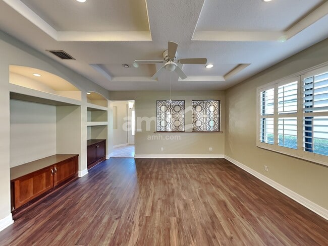 Foto del edificio - 8241 Dunham Station Dr